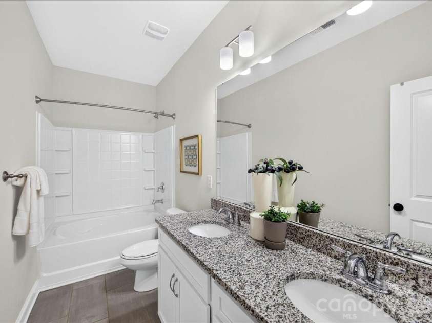 5800 Carmel Road, Charlotte, NC 28226.  MLS# CAR4401755, YatesRealty ID 38877. 