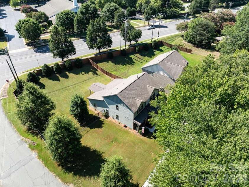 5800 Carmel Road, Charlotte, NC 28226.  MLS# CAR4401755, YatesRealty ID 38877. 