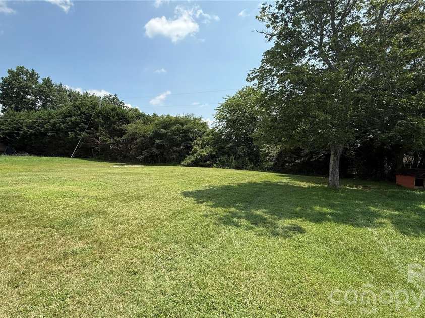 4072 Beach Road, Hudson, NC 28638.  MLS# CAR4400241, YatesRealty ID 38878. 