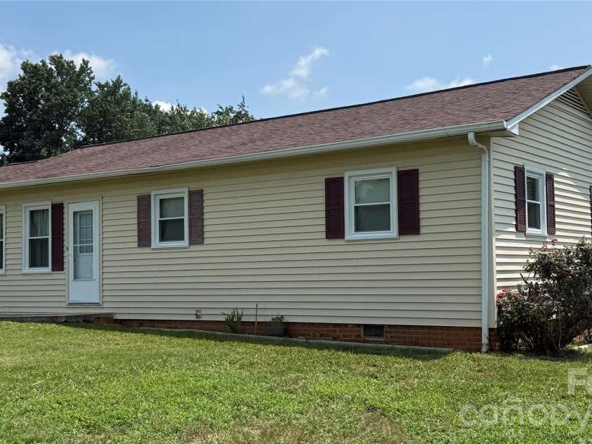 4072 Beach Road, Hudson, NC 28638.  MLS# CAR4400241, YatesRealty ID 38878. 