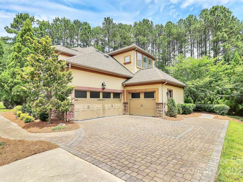 11052 Preservation Park Drive, Charlotte, NC 28214.  MLS# CAR4260654, YatesRealty ID 3888. 