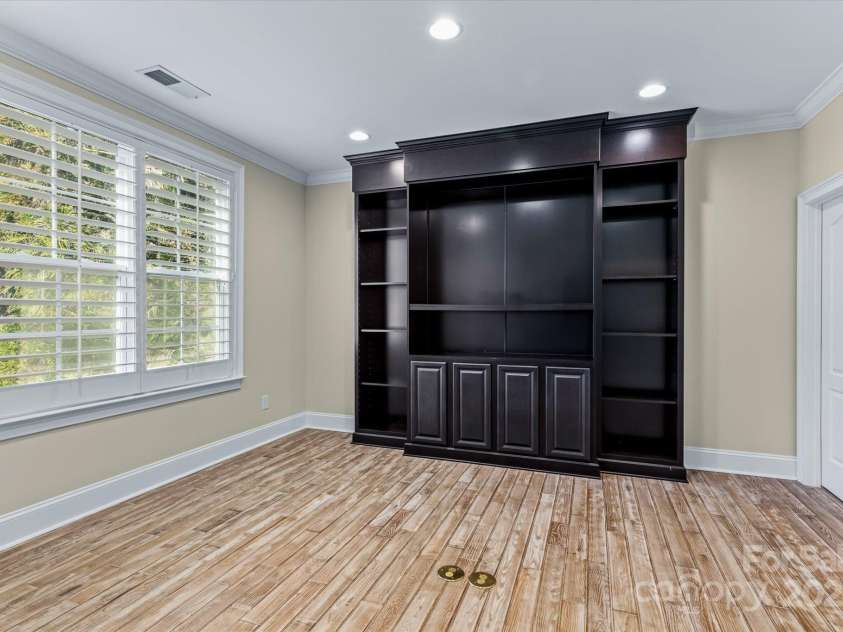 11052 Preservation Park Drive, Charlotte, NC 28214.  MLS# CAR4260654, YatesRealty ID 3888. 