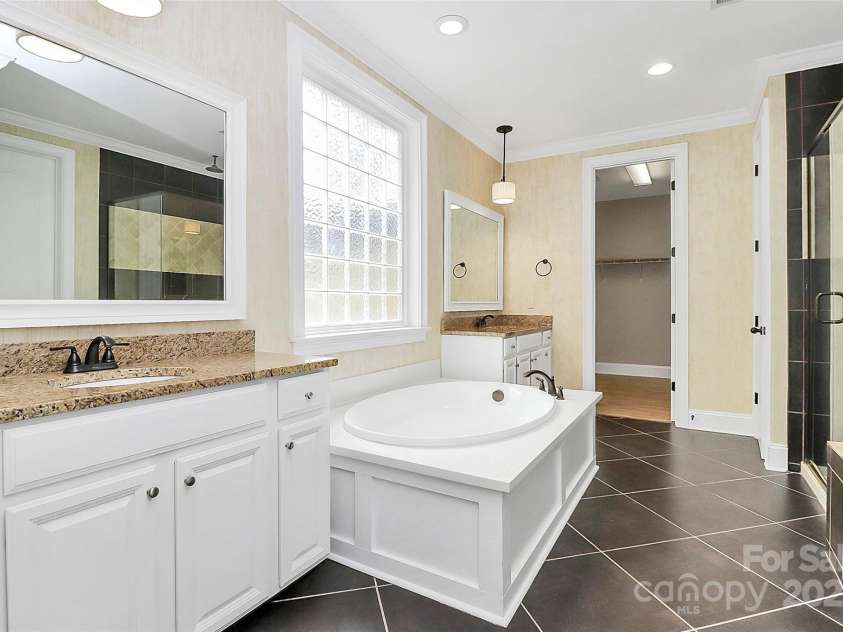 11052 Preservation Park Drive, Charlotte, NC 28214.  MLS# CAR4260654, YatesRealty ID 3888. 