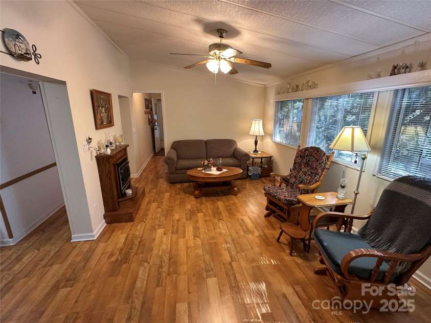 121 Cardinal Drive, New London, NC 28127.  MLS# CAR4314481, YatesRealty ID 3888. 