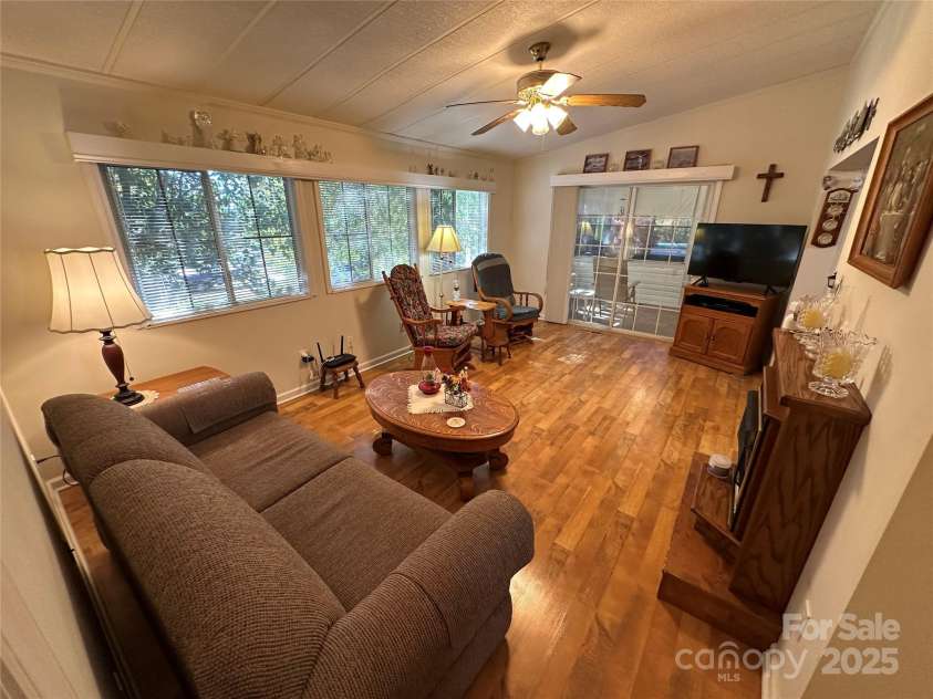 121 Cardinal Drive, New London, NC 28127.  MLS# CAR4314481, YatesRealty ID 3888. 