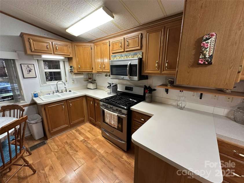 121 Cardinal Drive, New London, NC 28127.  MLS# CAR4314481, YatesRealty ID 3888. 