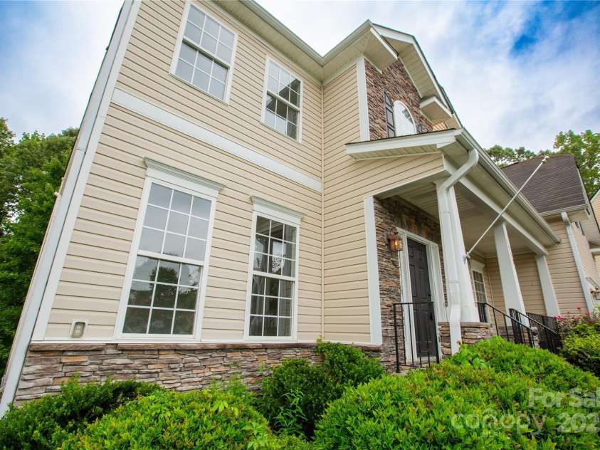 3510 Meadow Glen Court, Clemmons, NC 27012.  MLS# CAR4301032, YatesRealty ID 3888. 