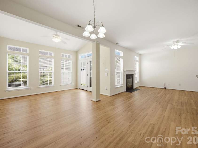 255 Horizon Circle, Rock Hill, SC 29732.  MLS# CAR4401008, YatesRealty ID 38880. 