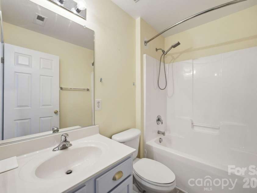 255 Horizon Circle, Rock Hill, SC 29732.  MLS# CAR4401008, YatesRealty ID 38880. 