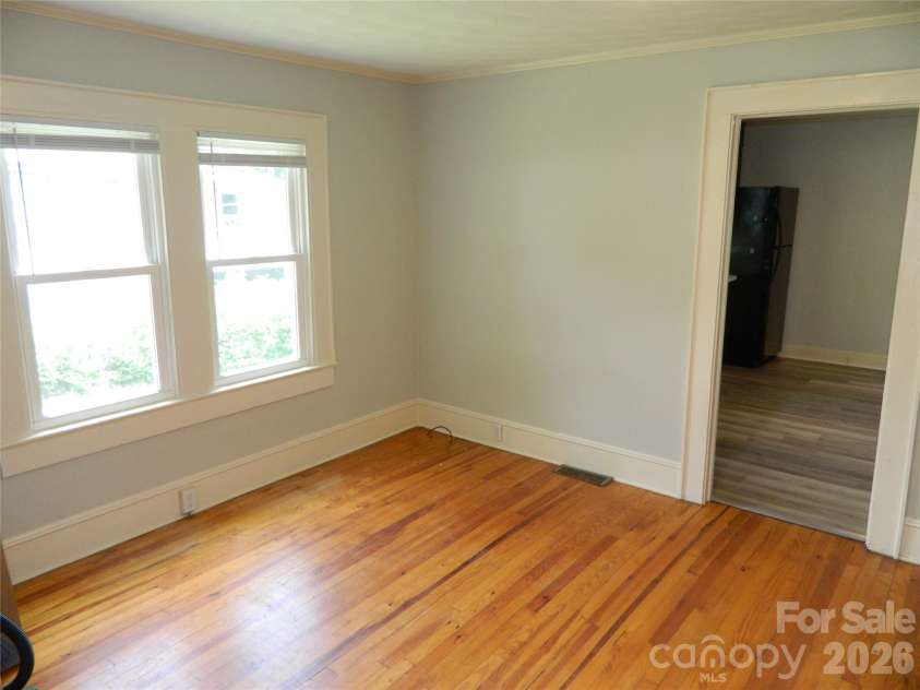 129 Edgebrook Place, Lenoir, NC 28645.  MLS# CAR4395446, YatesRealty ID 38883. 