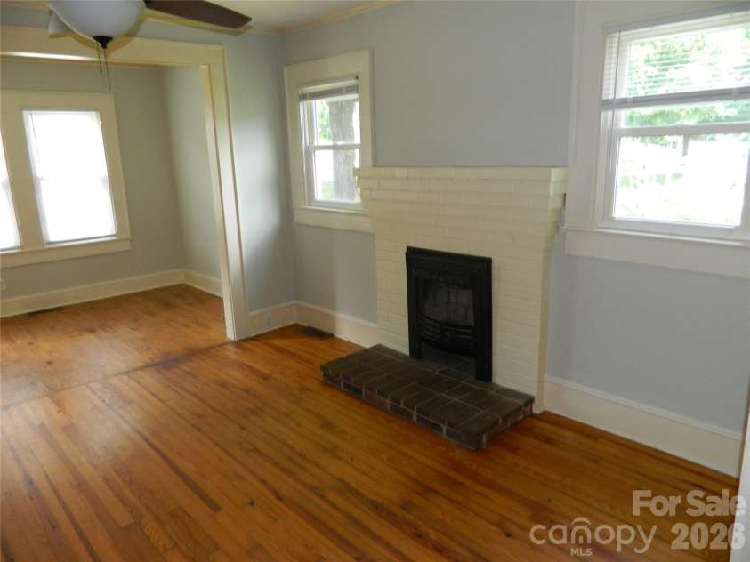 129 Edgebrook Place, Lenoir, NC 28645.  MLS# CAR4395446, YatesRealty ID 38883. 