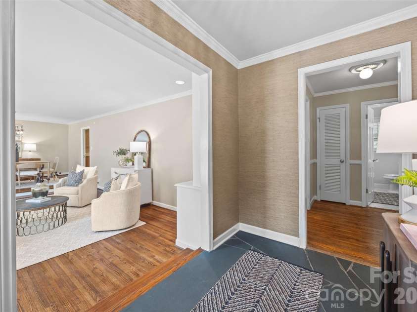3826 Severn Avenue, Charlotte, NC 28210.  MLS# CAR4399028, YatesRealty ID 38884. 
