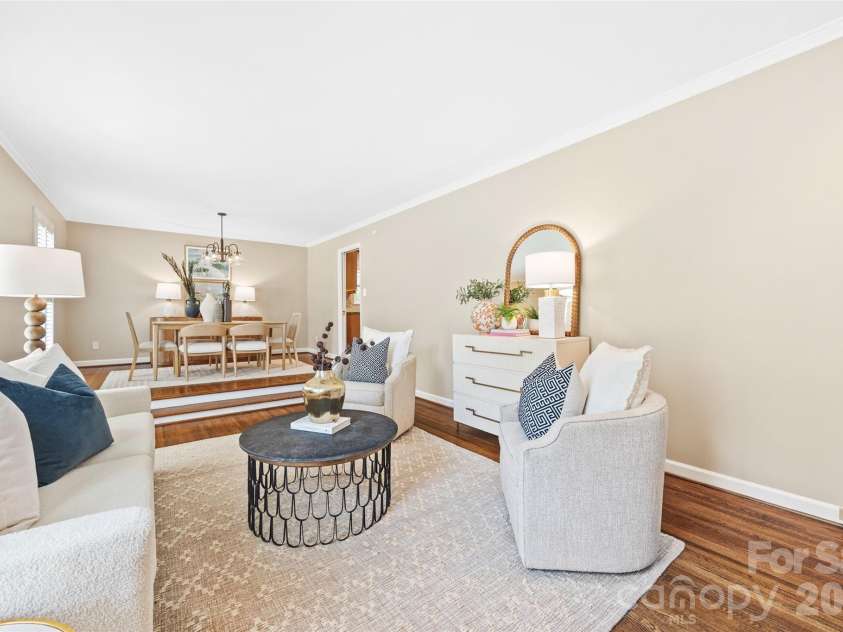 3826 Severn Avenue, Charlotte, NC 28210.  MLS# CAR4399028, YatesRealty ID 38884. 