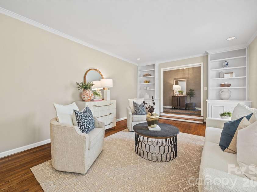 3826 Severn Avenue, Charlotte, NC 28210.  MLS# CAR4399028, YatesRealty ID 38884. 