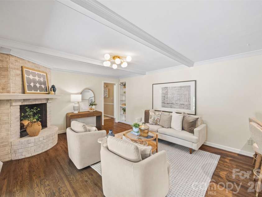 3826 Severn Avenue, Charlotte, NC 28210.  MLS# CAR4399028, YatesRealty ID 38884. 