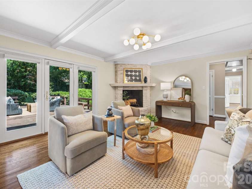 3826 Severn Avenue, Charlotte, NC 28210.  MLS# CAR4399028, YatesRealty ID 38884. 