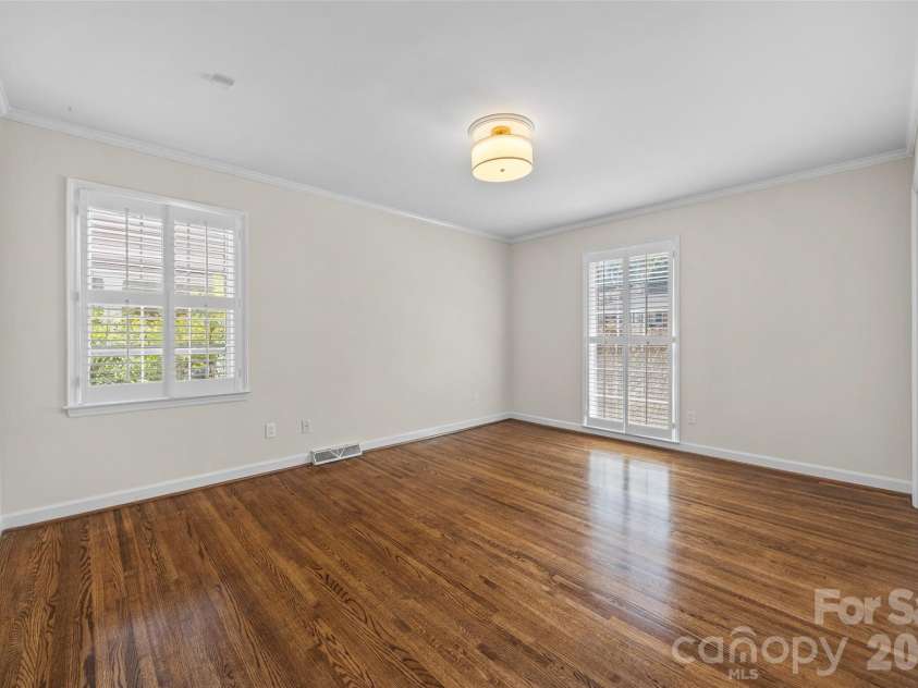 3826 Severn Avenue, Charlotte, NC 28210.  MLS# CAR4399028, YatesRealty ID 38884. 
