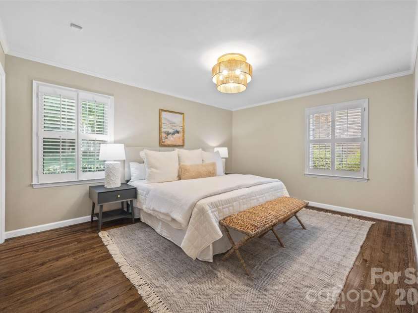 3826 Severn Avenue, Charlotte, NC 28210.  MLS# CAR4399028, YatesRealty ID 38884. 