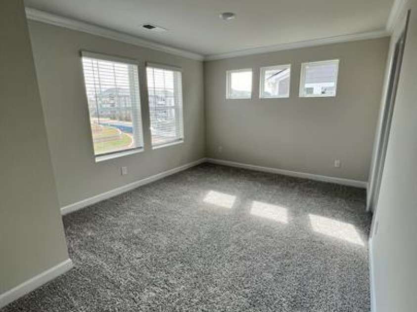 3754 Memorial Parkway, Charlotte, NC 28217.  MLS# CAR4361248, YatesRealty ID 38885. 