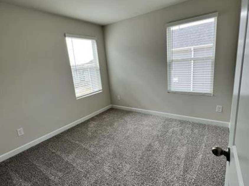 3754 Memorial Parkway, Charlotte, NC 28217.  MLS# CAR4361248, YatesRealty ID 38885. 
