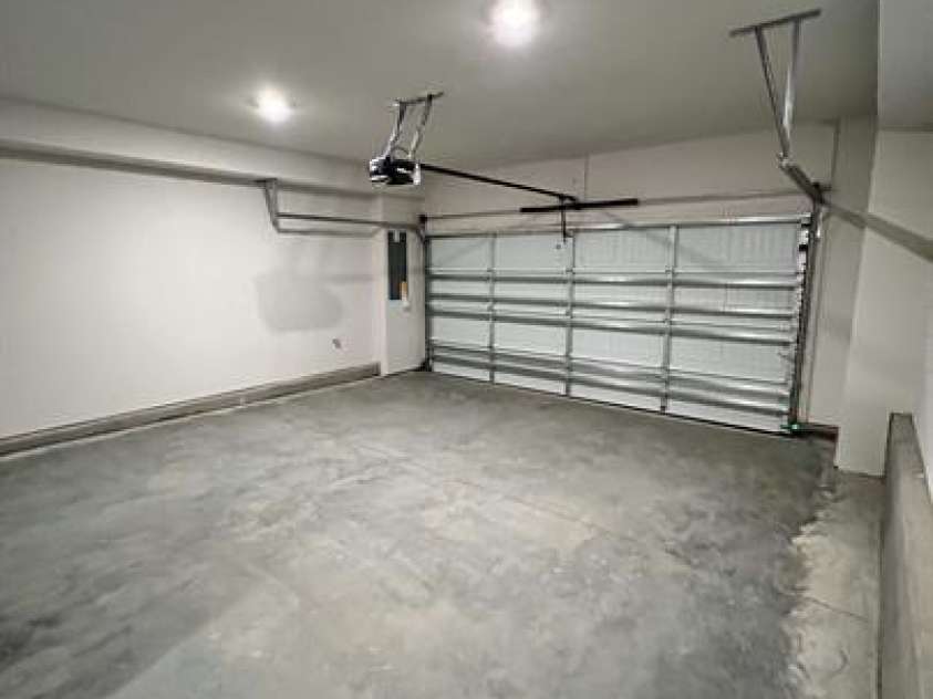 3754 Memorial Parkway, Charlotte, NC 28217.  MLS# CAR4361248, YatesRealty ID 38885. 