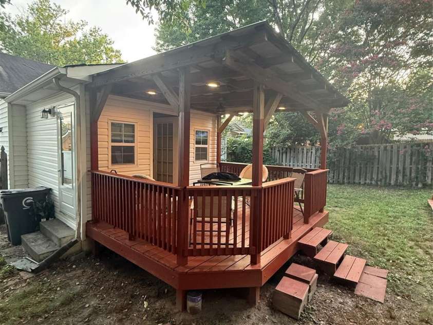 4220 Harvard Avenue, Greensboro, NC 27407.  MLS# CAR4405313, YatesRealty ID 38886. Back Deck