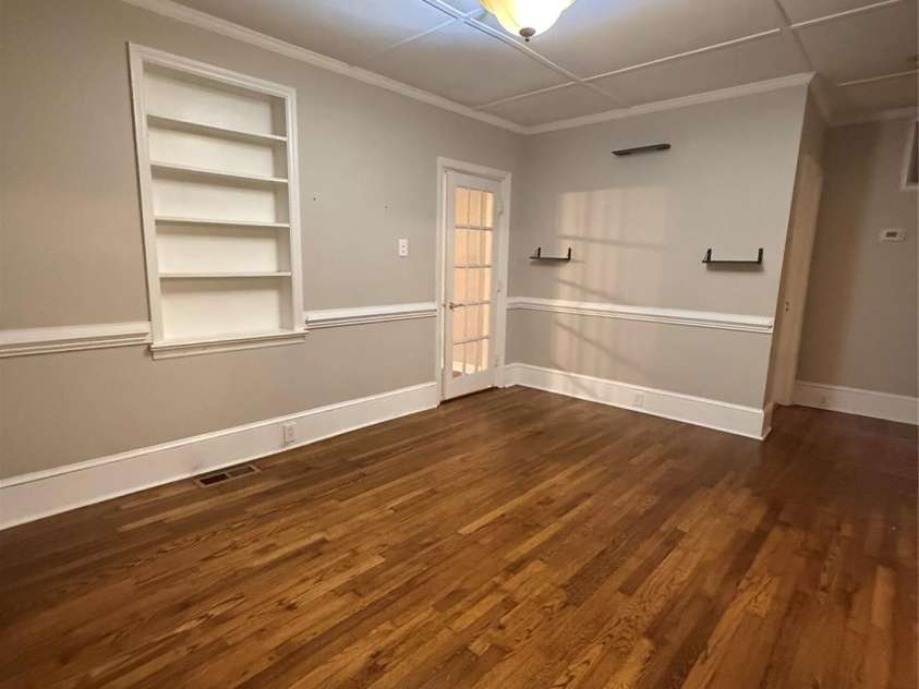 4220 Harvard Avenue, Greensboro, NC 27407.  MLS# CAR4405313, YatesRealty ID 38886. Dining Room