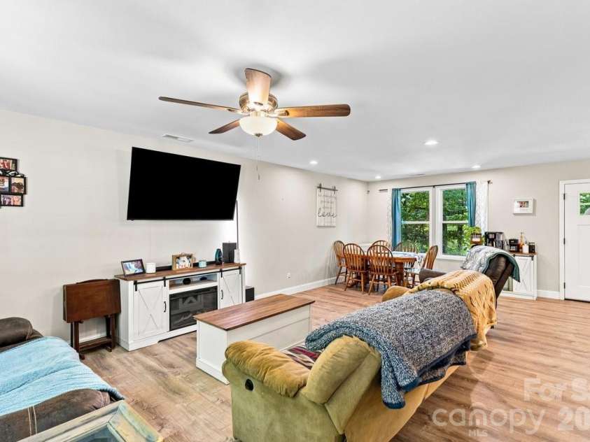98 Dryid Hill Road, Swannanoa, NC 28778.  MLS# CAR4400230, YatesRealty ID 38887. 