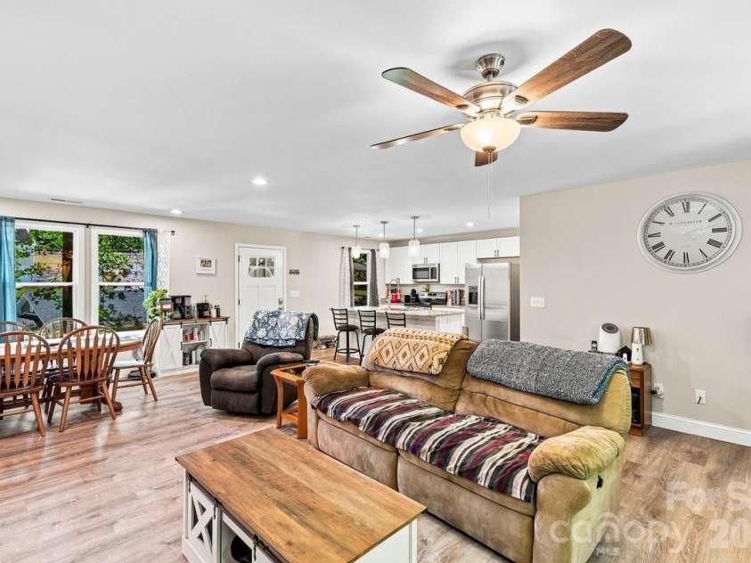 98 Dryid Hill Road, Swannanoa, NC 28778.  MLS# CAR4400230, YatesRealty ID 38887. 