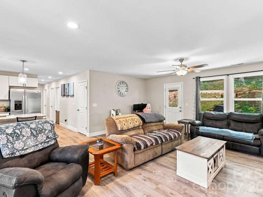 98 Dryid Hill Road, Swannanoa, NC 28778.  MLS# CAR4400230, YatesRealty ID 38887. 