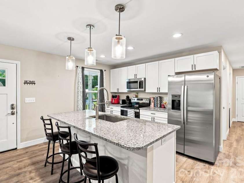 98 Dryid Hill Road, Swannanoa, NC 28778.  MLS# CAR4400230, YatesRealty ID 38887. 