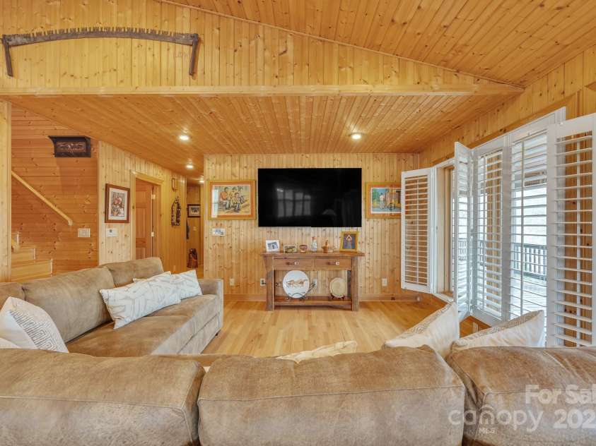 199 Joriann Drive, Crumpler, NC 28617.  MLS# CAR4241029, YatesRealty ID 3889. 