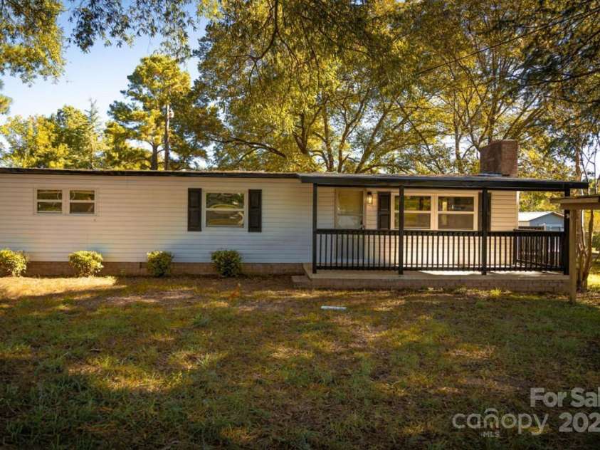 45625 Broadway Road, Albemarle, NC 28001.  MLS# CAR4332917, YatesRealty ID 3889. 