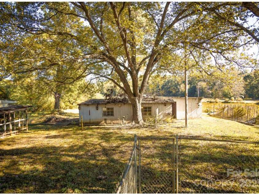 45625 Broadway Road, Albemarle, NC 28001.  MLS# CAR4332917, YatesRealty ID 3889. 