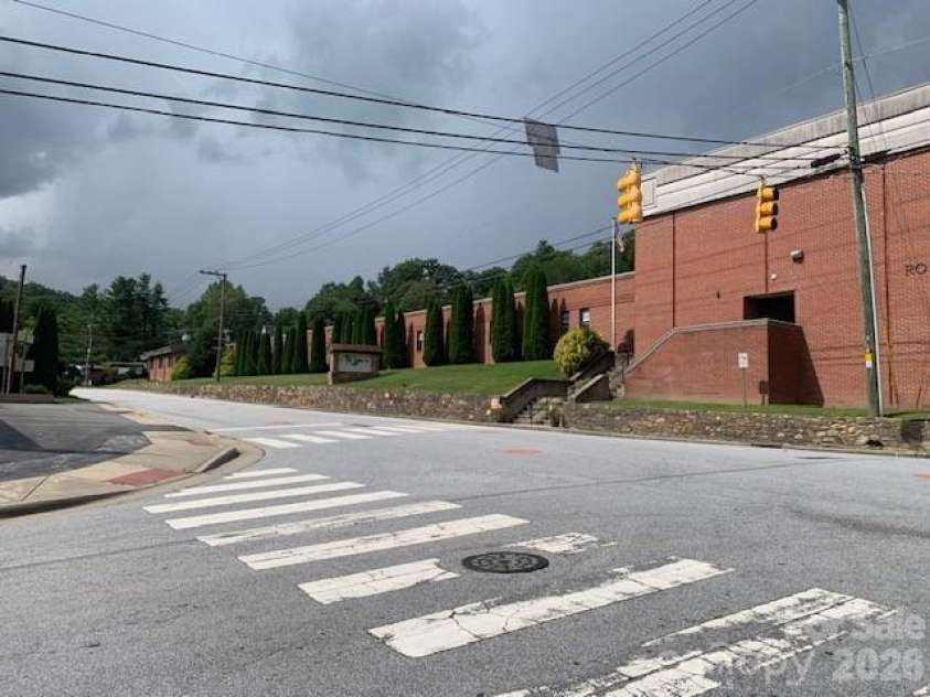 28 CHESTNUT Street, Rosman, NC 28712.  MLS# CAR4406002, YatesRealty ID 38891. 