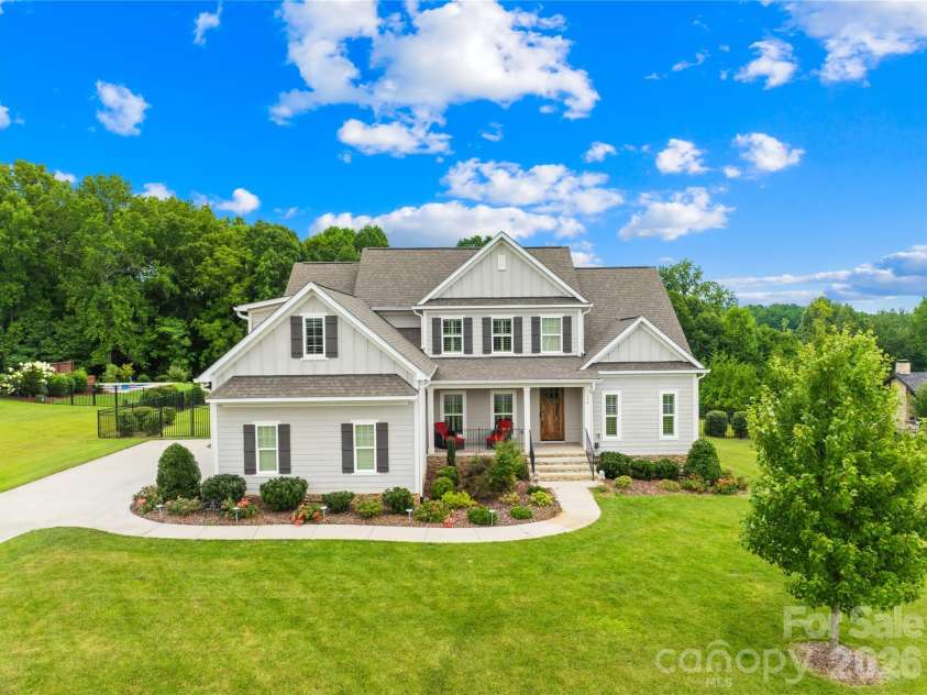 179 Hidden Meadows Drive, Mooresville, NC 28117.  MLS# CAR4406163, YatesRealty ID 38892. Front and Backyard Irrigation