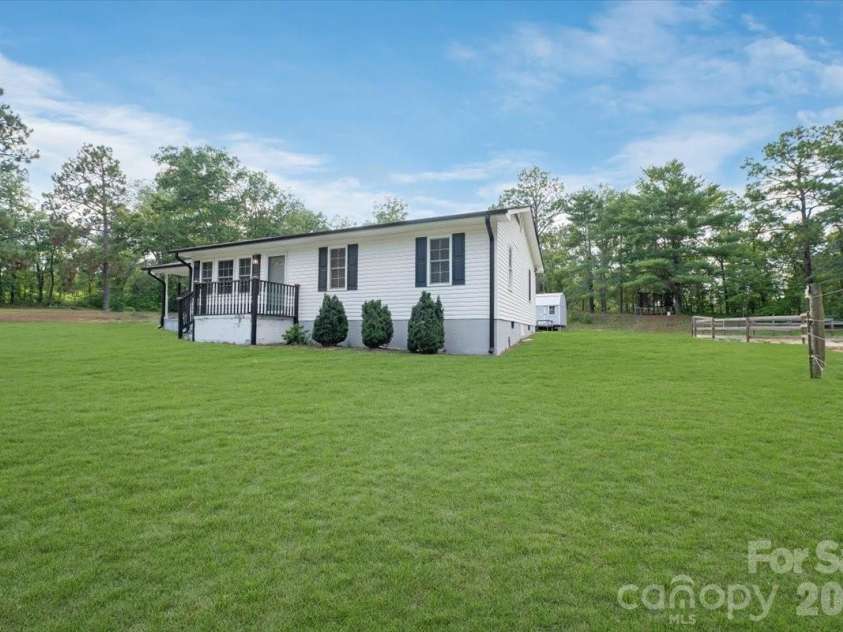 5088 Hwy 265 Highway, Ruby, SC 29741.  MLS# CAR4405665, YatesRealty ID 38893. Welcome to your peaceful retreat.
