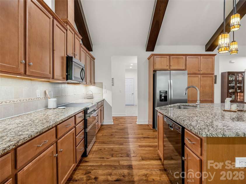 240 Persimmon Hill Drive, Columbus, NC 28722.  MLS# CAR4405734, YatesRealty ID 38895. 
