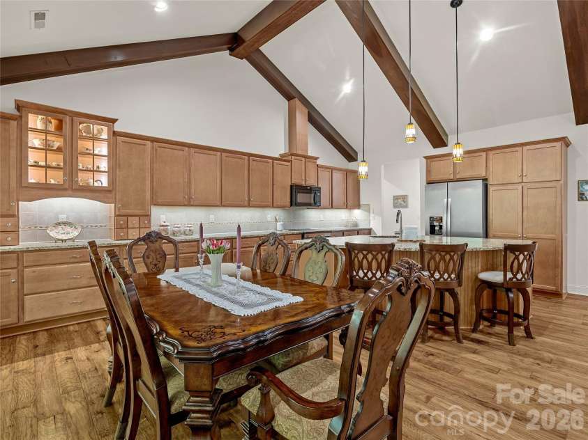240 Persimmon Hill Drive, Columbus, NC 28722.  MLS# CAR4405734, YatesRealty ID 38895. 