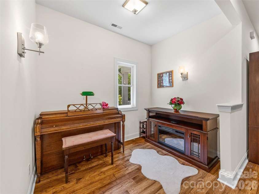 240 Persimmon Hill Drive, Columbus, NC 28722.  MLS# CAR4405734, YatesRealty ID 38895. 