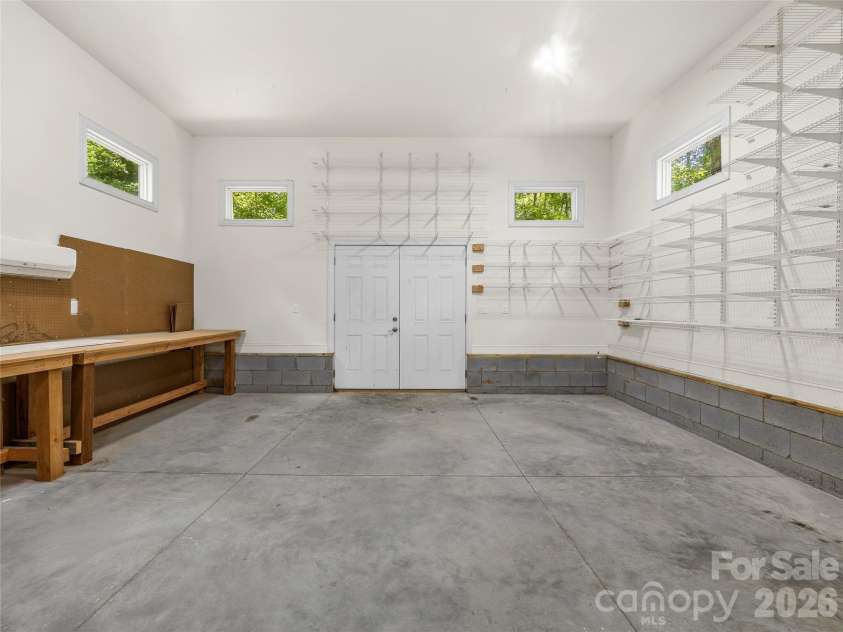 240 Persimmon Hill Drive, Columbus, NC 28722.  MLS# CAR4405734, YatesRealty ID 38895. 