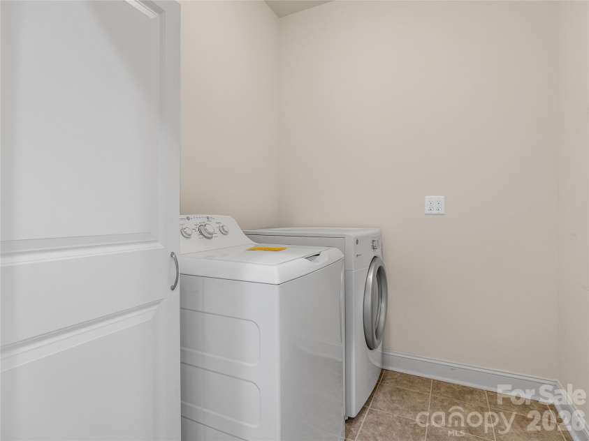 240 Persimmon Hill Drive, Columbus, NC 28722.  MLS# CAR4405734, YatesRealty ID 38895. 