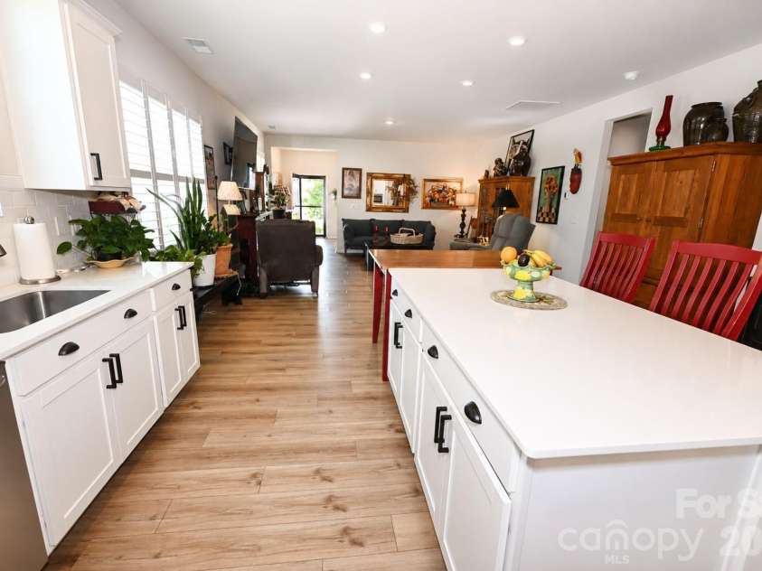 2826 Legacy Ridge Lane, Catawba, NC 28609.  MLS# CAR4405715, YatesRealty ID 38898. 