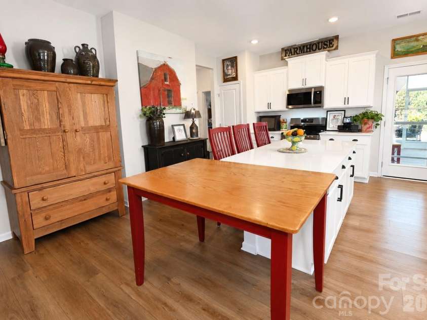 2826 Legacy Ridge Lane, Catawba, NC 28609.  MLS# CAR4405715, YatesRealty ID 38898. 