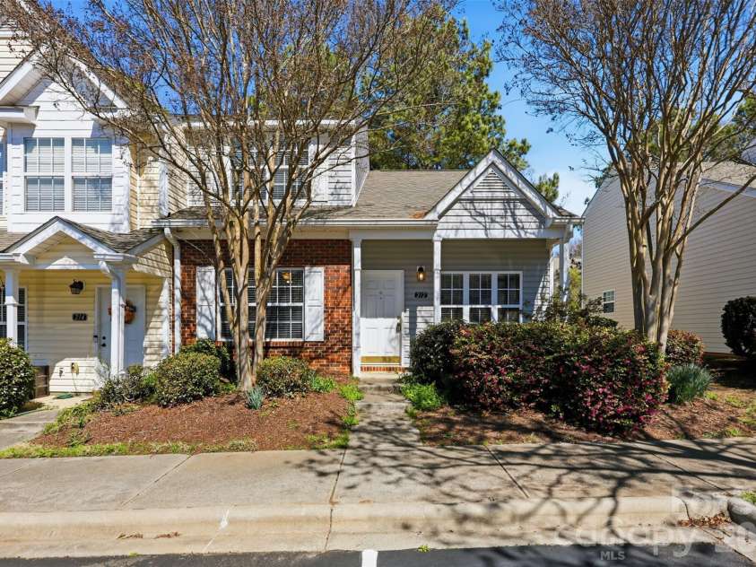 212 Primrose Walk, Fort Mill, SC 29715.  MLS# CAR4356540, YatesRealty ID 3890. 