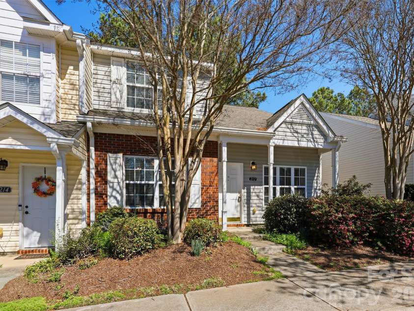 212 Primrose Walk, Fort Mill, SC 29715.  MLS# CAR4356540, YatesRealty ID 3890. 