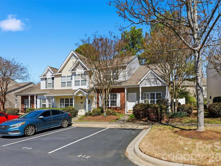 212 Primrose Walk, Fort Mill, SC 29715.  MLS# CAR4356540, YatesRealty ID 3890. 