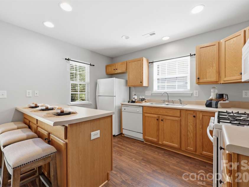 212 Primrose Walk, Fort Mill, SC 29715.  MLS# CAR4356540, YatesRealty ID 3890. 