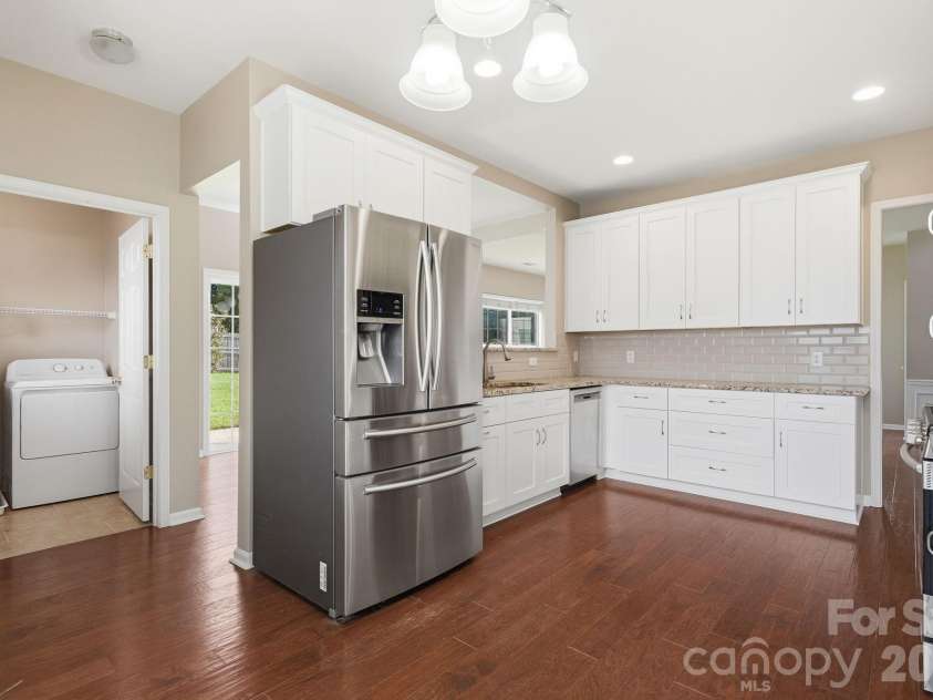 5219 Bentgrass Run Drive, Charlotte, NC 28269.  MLS# CAR4399258, YatesRealty ID 38901. 