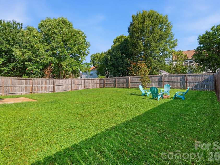 5219 Bentgrass Run Drive, Charlotte, NC 28269.  MLS# CAR4399258, YatesRealty ID 38901. 